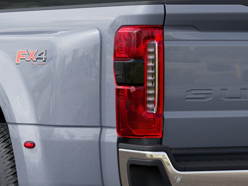 2027 Ford Super Duty F-350® Lariat®