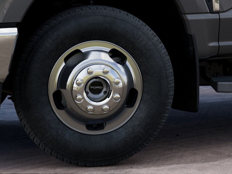 2027 Ford Super Duty F-350® XLT