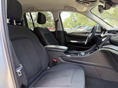 2024 Jeep Grand Cherokee Base