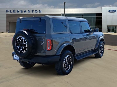 2026 Ford Bronco Outer Banks®