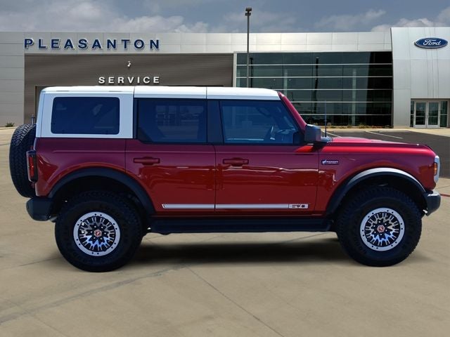 2026 Ford Bronco Outer Banks®