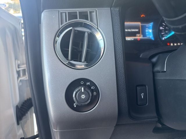 2015 Ford Expedition Base