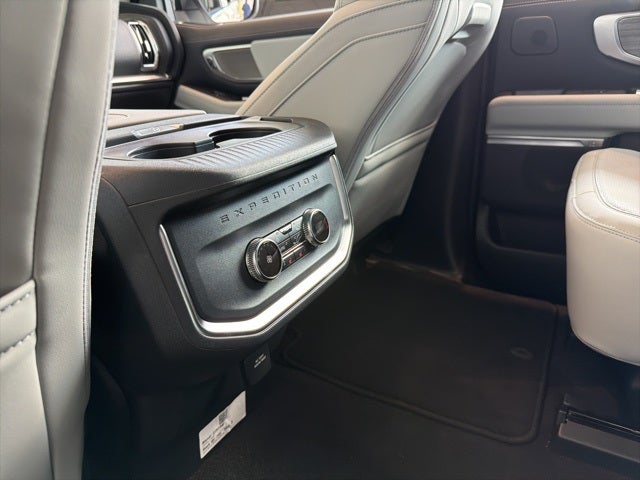 2025 Ford Expedition Platinum®