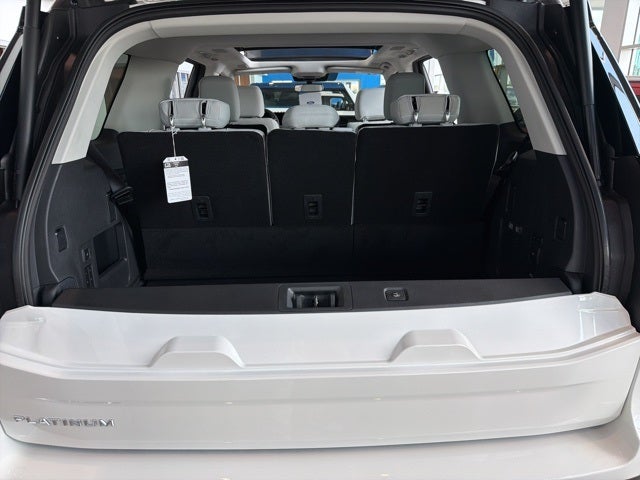 2025 Ford Expedition Platinum®