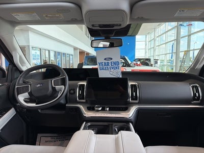 2025 Ford Expedition Platinum®