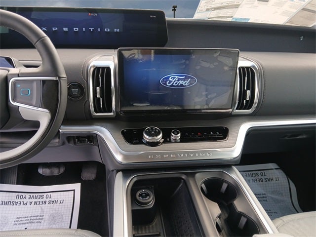 2025 Ford Expedition Platinum®