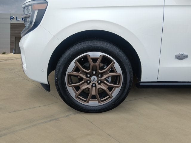 2025 Ford Expedition Base
