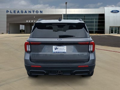 2025 Ford Explorer ST-Line