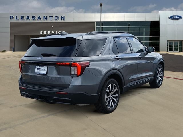 2026 Ford Explorer Base