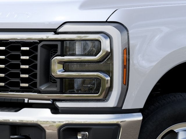 2027 Ford F-350SD F-350® Lariat®