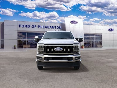 2027 Ford F-350SD F-350® Lariat®