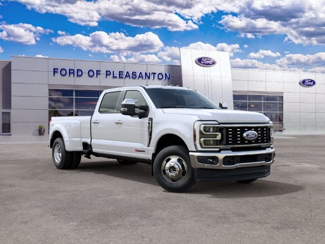 2027 Ford F-350SD F-350® Lariat®