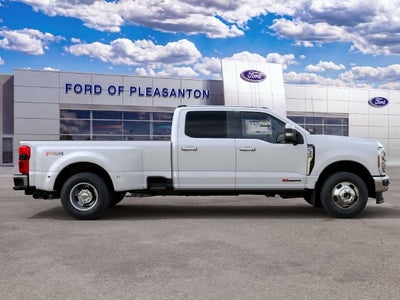 2027 Ford F-350SD F-350® Lariat®
