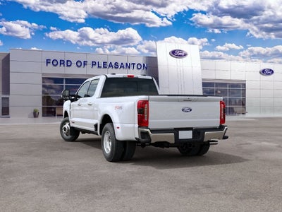 2027 Ford F-350SD F-350® Lariat®