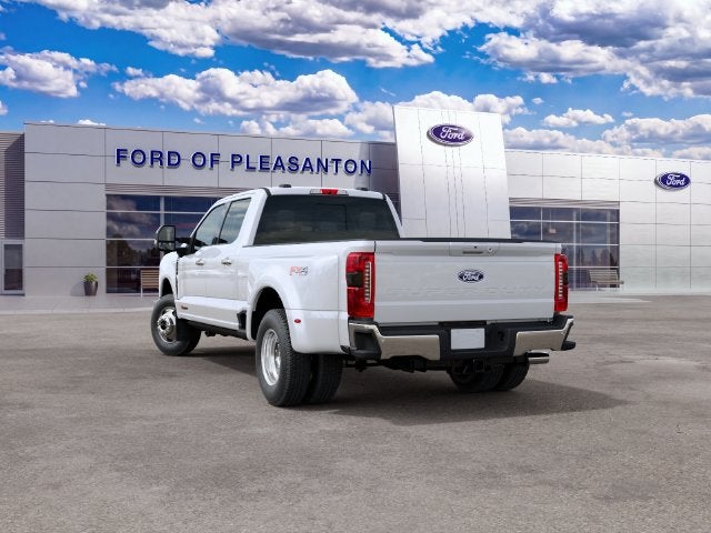 2027 Ford F-350SD F-350® Lariat®