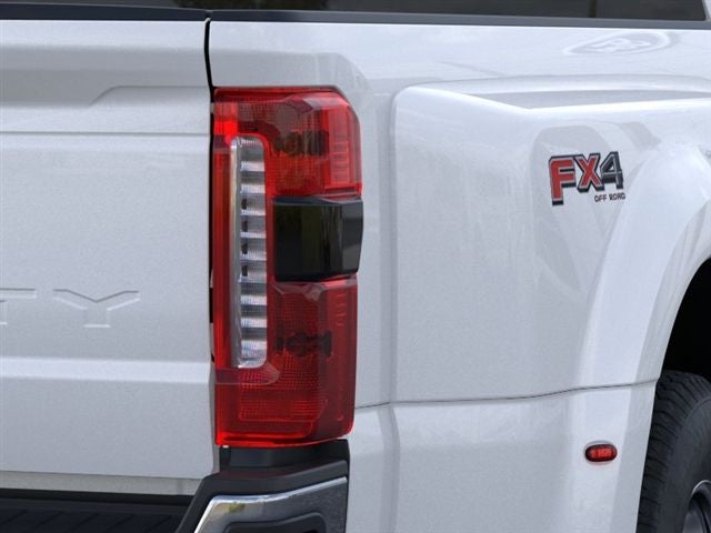 2026 Ford F-350SD F-350® Lariat®