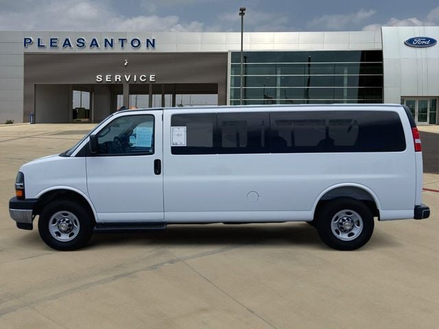 2025 Chevrolet Express 3500 LT