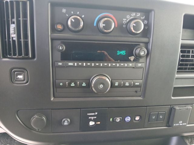 2025 Chevrolet Express 3500 LT