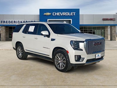 2022 GMC Yukon Base