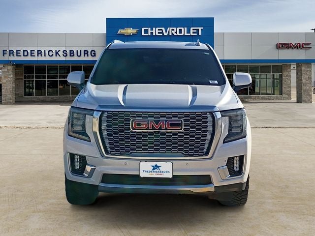 2022 GMC Yukon Base