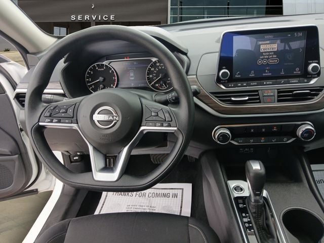 2025 Nissan Altima SV - Photo 10