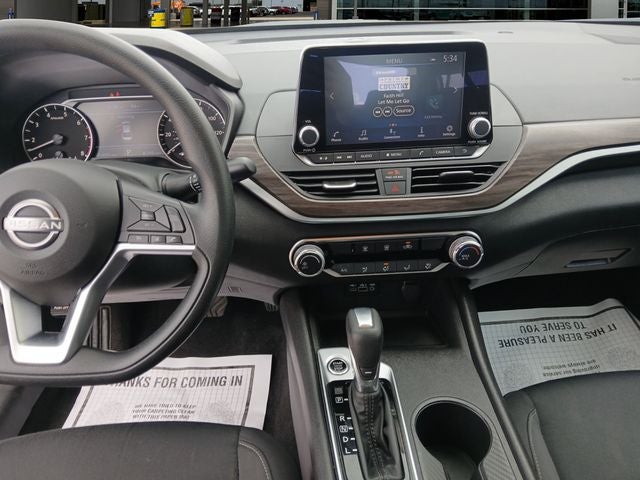 2025 Nissan Altima SV - Photo 11