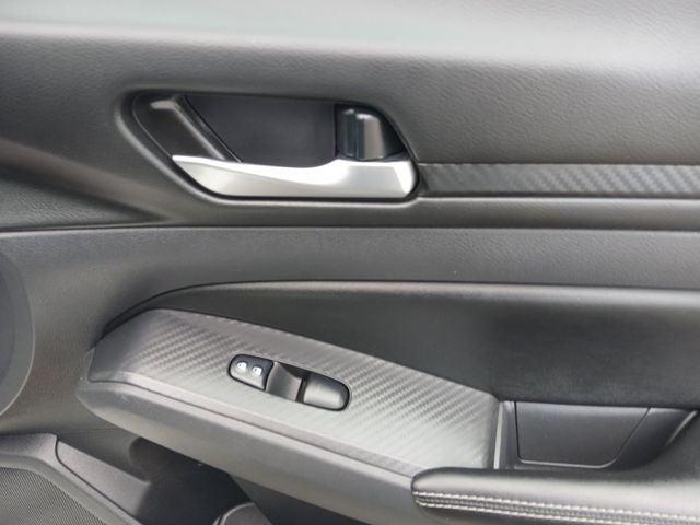 2025 Nissan Altima SV - Photo 16