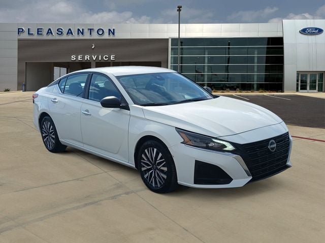 2025 Nissan Altima SV - Photo 7