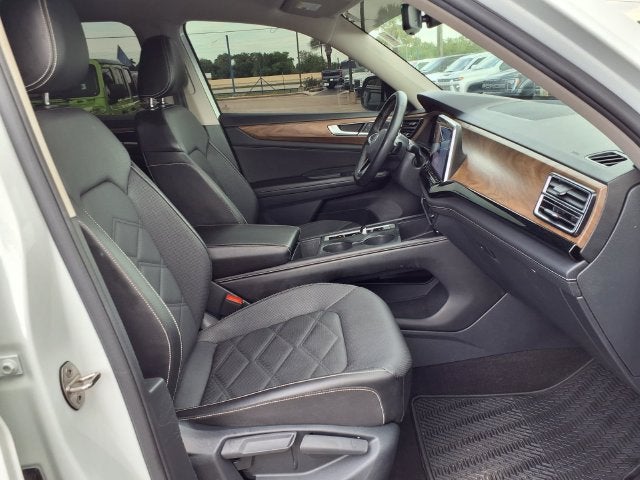 2024 Volkswagen Atlas 2.0T SE