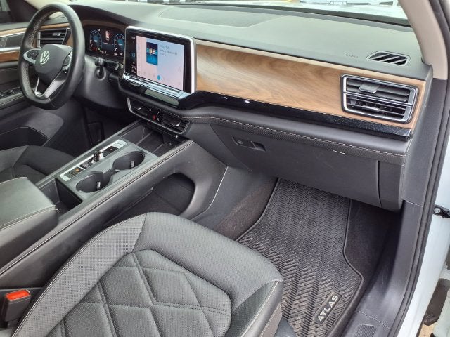 2024 Volkswagen Atlas 2.0T SE