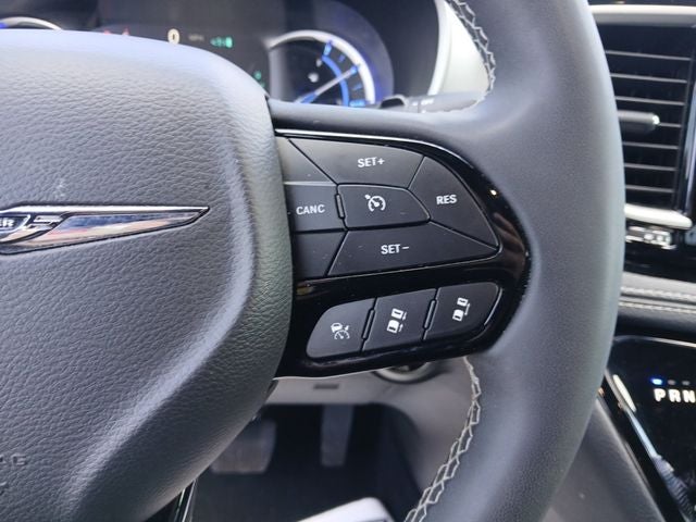 2024 Chrysler Pacifica Hybrid Select