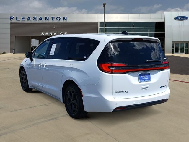 2024 Chrysler Pacifica Hybrid Select