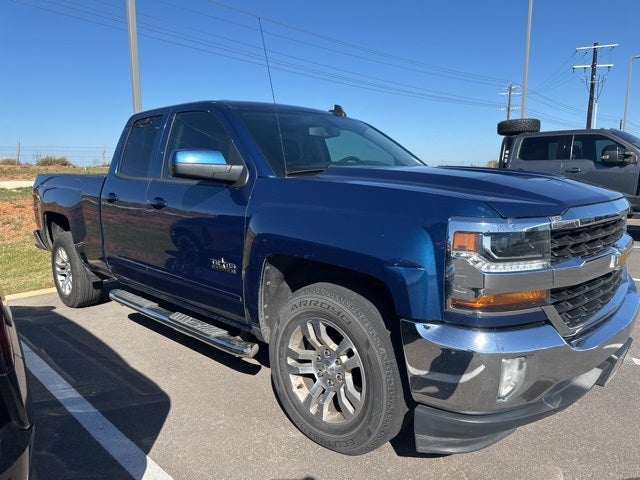 Used 2018 Chevrolet Silverado 1500 LT with VIN 2GCRCRECXJ1104085 for sale in Pleasanton, TX
