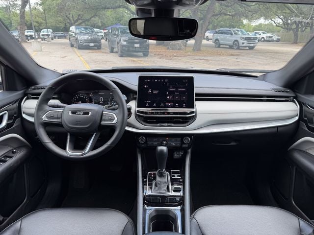 2025 Jeep Compass Base