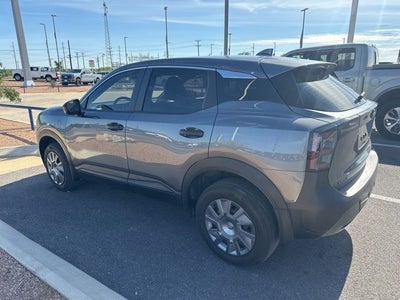 2025 Nissan Kicks Base