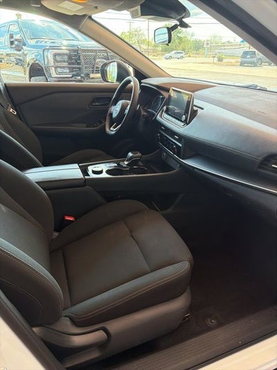 2023 Nissan Rogue Base