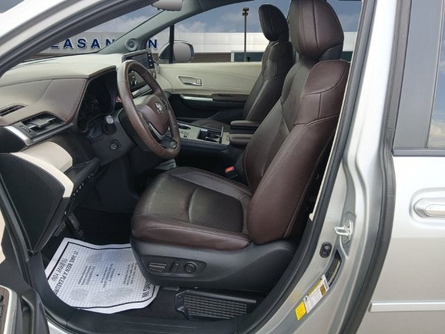 2024 Toyota Sienna Platinum 7 Passenger