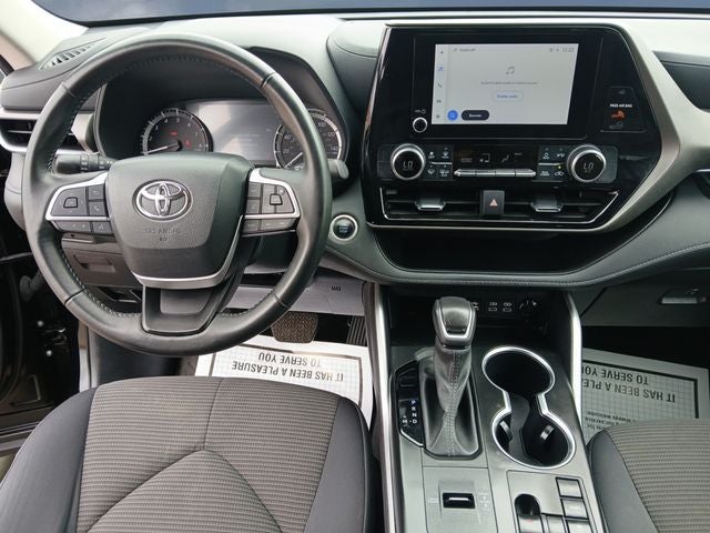 2024 Toyota Highlander LE