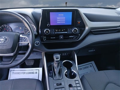 2024 Toyota Highlander LE