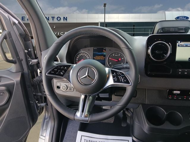 2026 Mercedes-Benz Sprinter 2500 144 WB Standard Roof Passenger