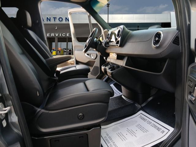 2026 Mercedes-Benz Sprinter 2500 144 WB Standard Roof Passenger