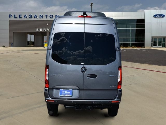 2026 Mercedes-Benz Sprinter 2500 144 WB Standard Roof Passenger