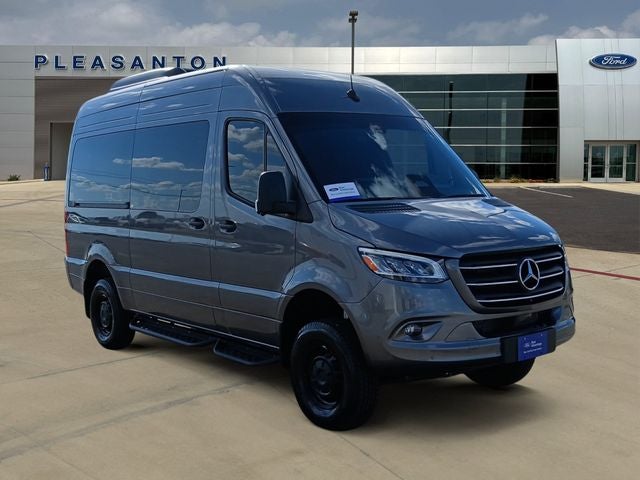 2026 Mercedes-Benz Sprinter 2500 144 WB Standard Roof Passenger