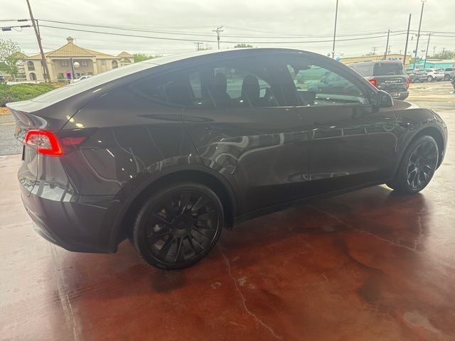 2024 Tesla Model Y Base