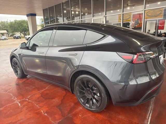 2024 Tesla Model Y Base