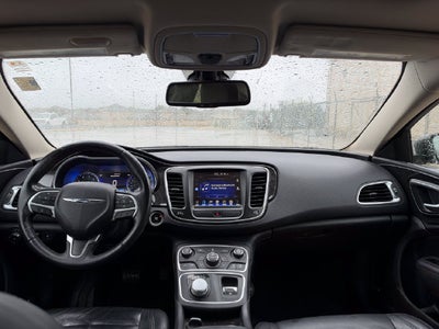 2016 Chrysler 200 C