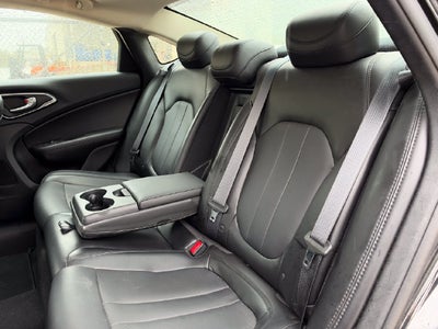 2016 Chrysler 200 C