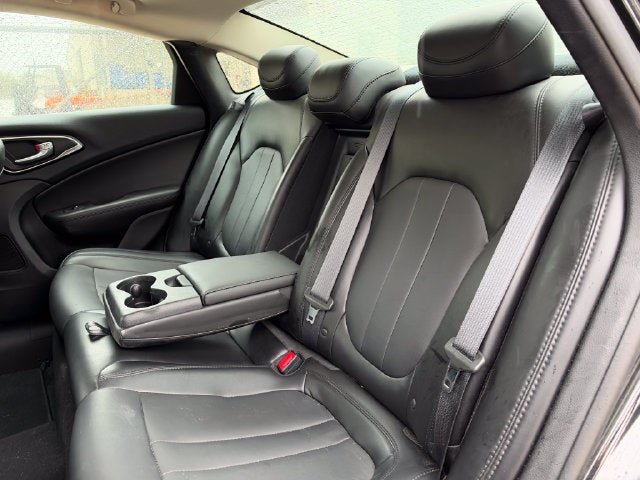 2016 Chrysler 200 C