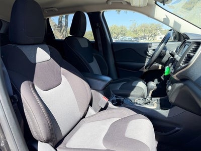 2017 Jeep Cherokee Sport