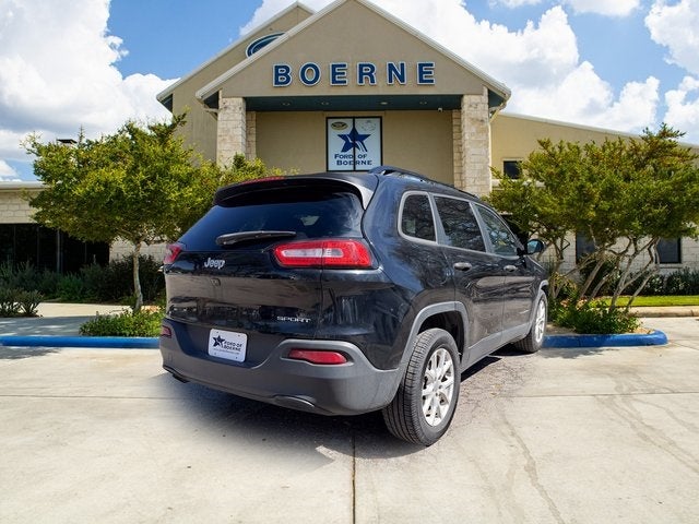 2017 Jeep Cherokee Sport
